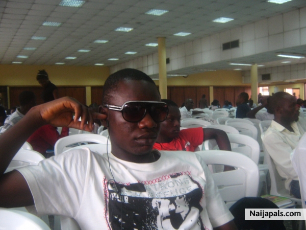 catching trips in skul - click for next photo