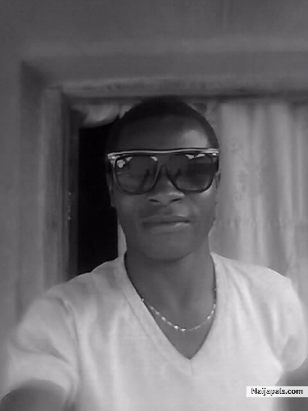 Xclusive me - click for next photo