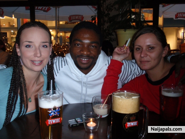 live in Abule - click for next photo