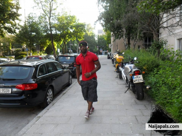  - click for next photo