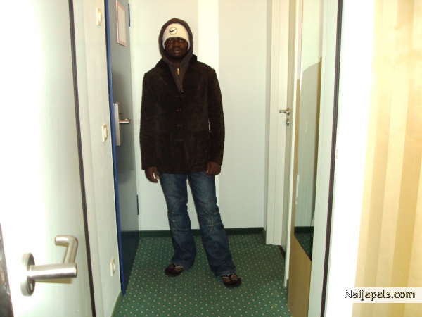  - click for next photo
