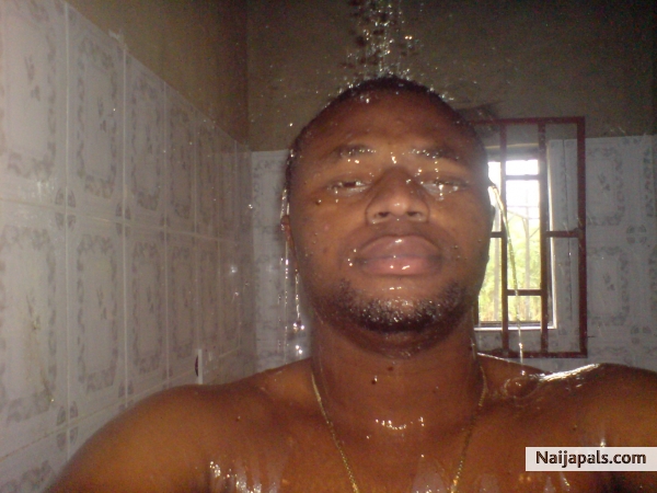in da shower - click for next photo