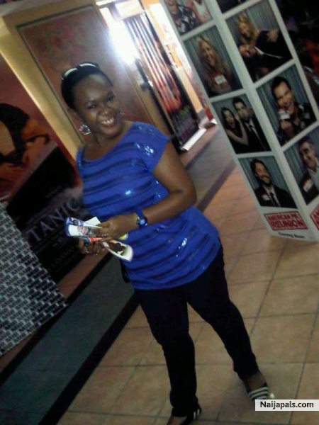 a day at the galleria with Nene - click for next photo