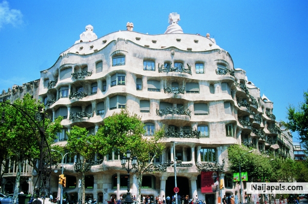 Casa Picarera Barcelona - click for next photo