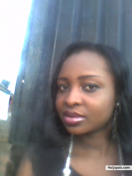 Sexxi Silvah - click for next photo