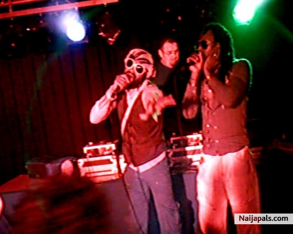 TUKLAN LIVE ON STAGE - click for next photo