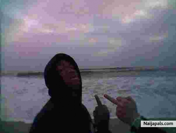 Just chilling at the beach - click for next photo