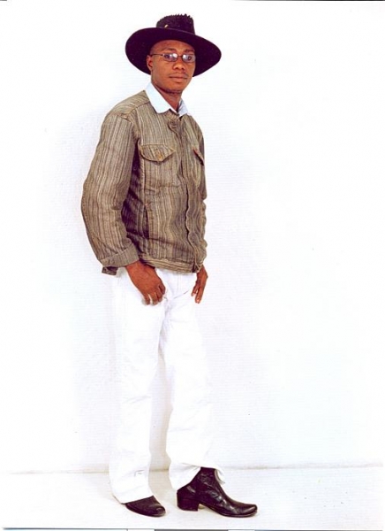 dalas cowboy,can ride horse speedily - click for next photo