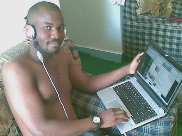  - click for next photo