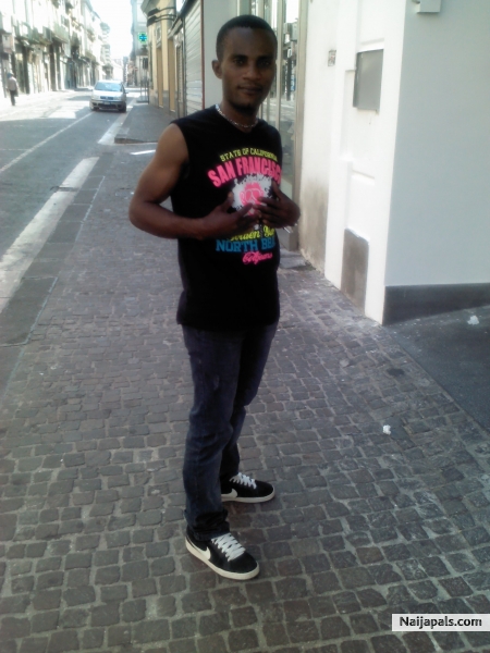  - click for next photo