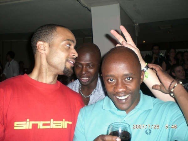 (left 2 right)..Me, Oz & D' vu - click for next photo