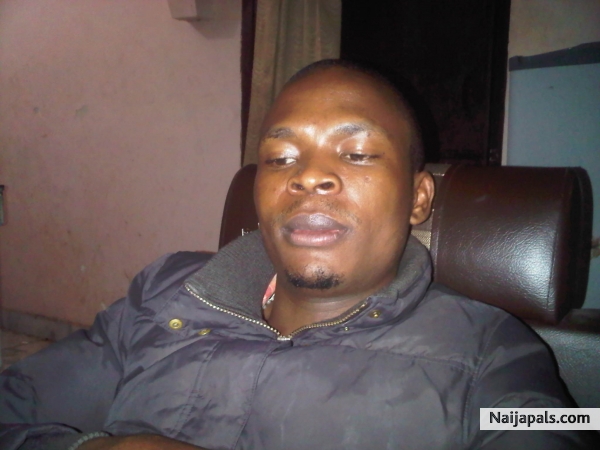 ME UJUBEKEE - click for next photo