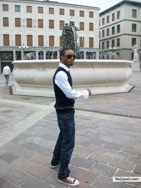  - click for next photo