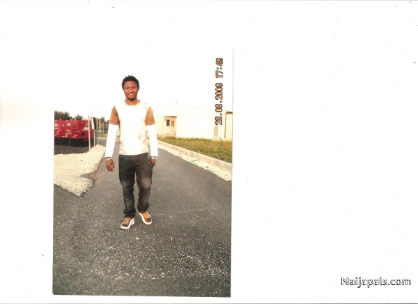  - click for next photo