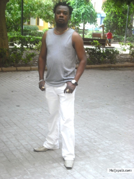  - click for next photo