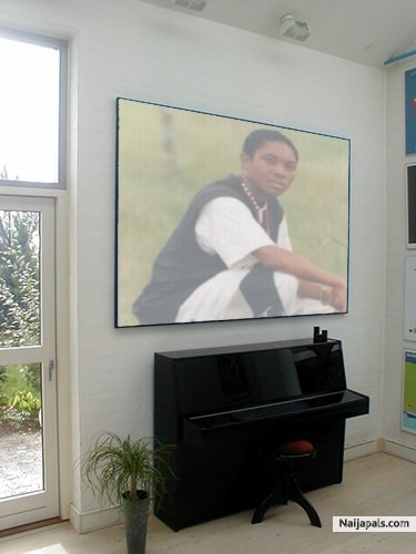  - click for next photo