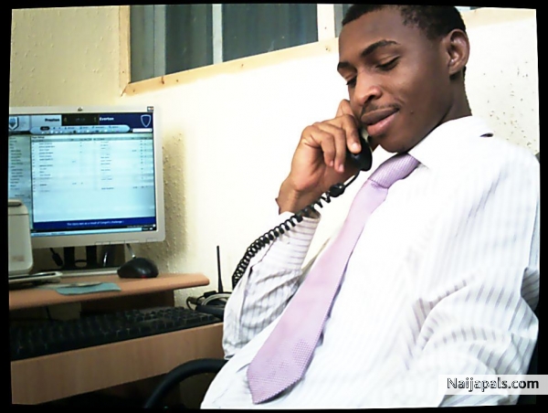 Hello.....QEIS here how can i help U........lol - click for next photo