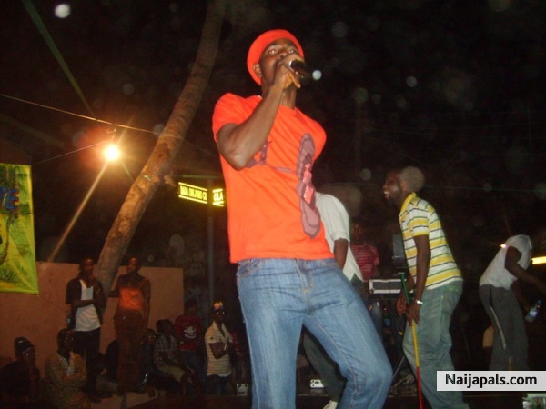 WAJUDAH STAGE UP 25TH DEC 2010 LAGOS STATE NIGERIA - click for next photo