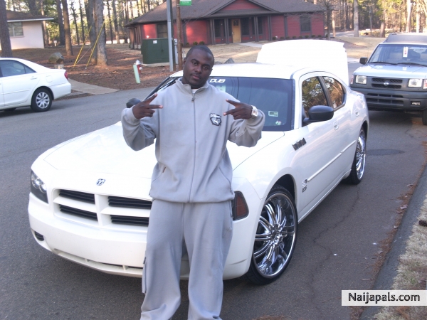Me and my 08 Charger sittin on 22' s - click for next photo