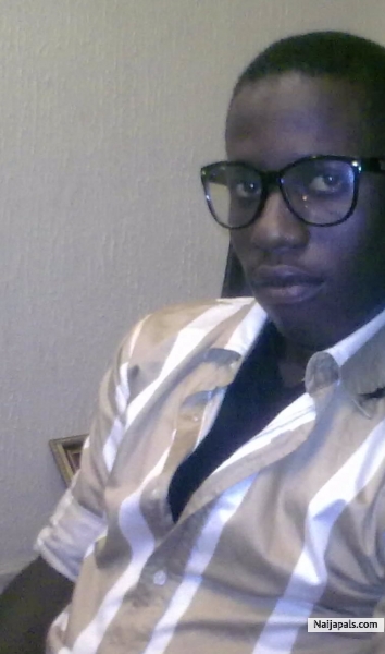 Cool luving guy - click for next photo