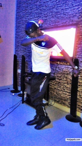 9ja dj Lukas OYA DAB - click for next photo