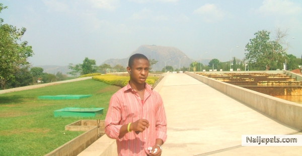  - click for next photo