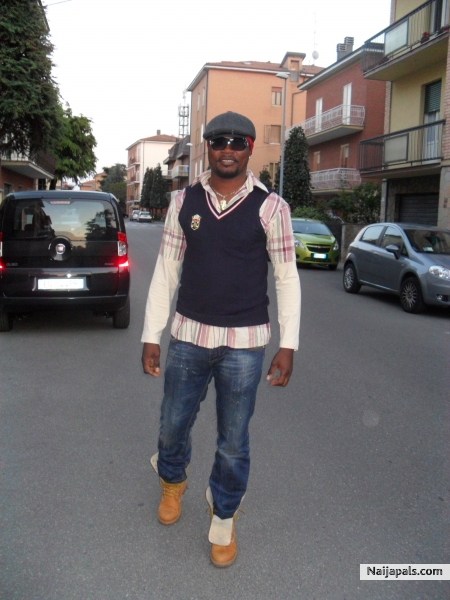 - click for next photo