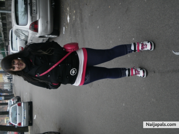  - click for next photo