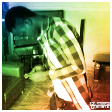  - click for next photo