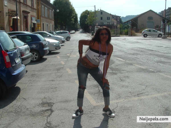  - click for next photo