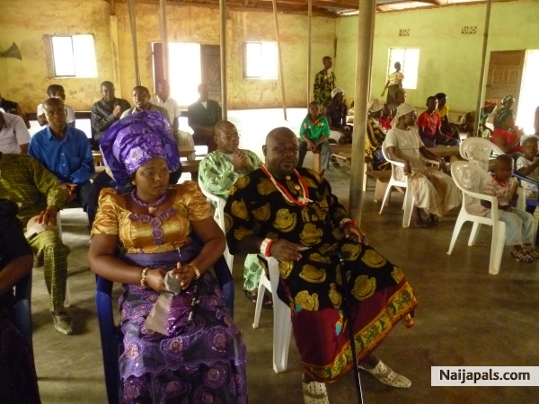 DEACON MEKKUX AND HIS LOLO AT D CHURCH SERVICE OF HIS TNX GIVING.... - click for next photo