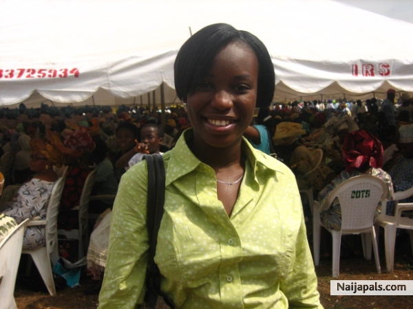 Dolapo - click for next photo