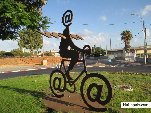 Scissor Company to Naijapals Mobile Group Search. - click for next photo