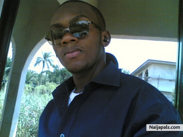 KESY AM ME - click for next photo