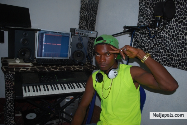 http://t.co/JL7GkAR5fA hyness 'zarokome' _ ft_ dj arafat - click for next photo