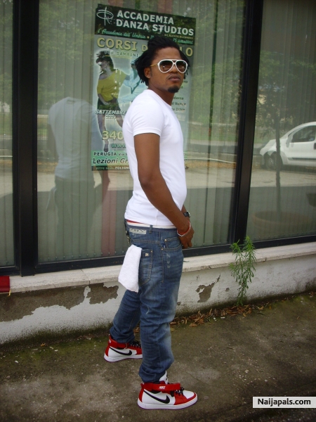  - click for next photo