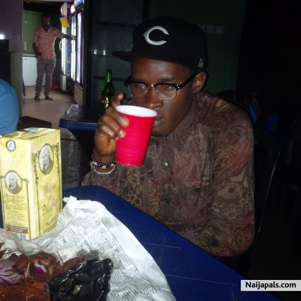 Jux Chillin - click for next photo