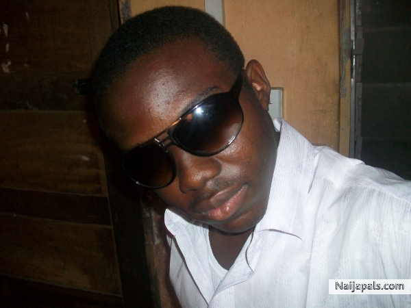 Ds z jst me. Zubyson - click for next photo