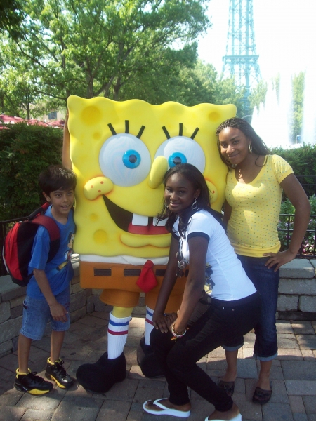 Hanging with Sponge Bob - click for next photo