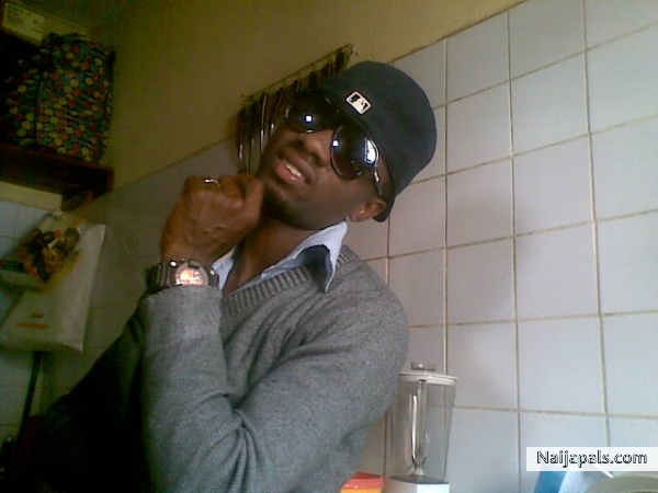  - click for next photo
