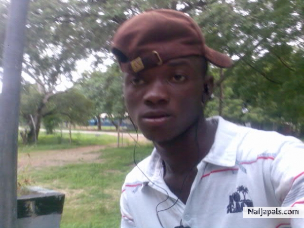 JT Fresh, staring through the would from tha rear view... - click for next photo