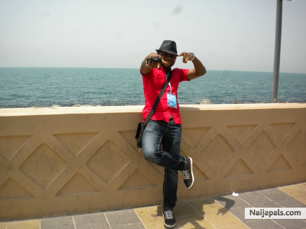 FLEXING TINS @ THE ATLANTIS.UAE - click for next photo