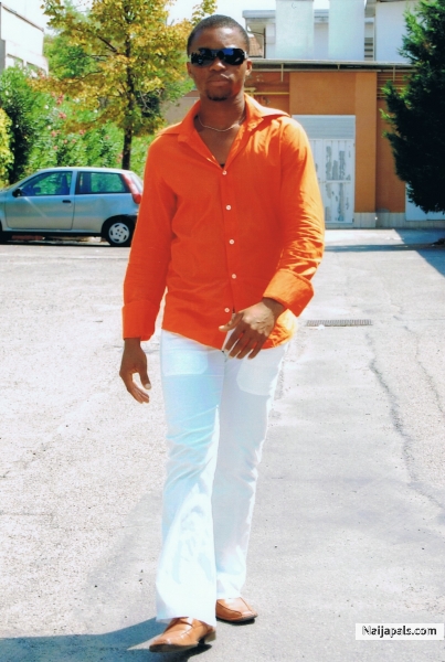  - click for next photo