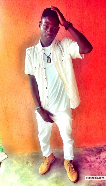  - click for next photo