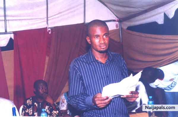 i am reading out a speech at an Award Night - click for next photo