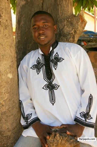  - click for next photo