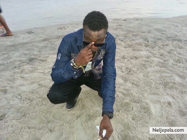  - click for next photo