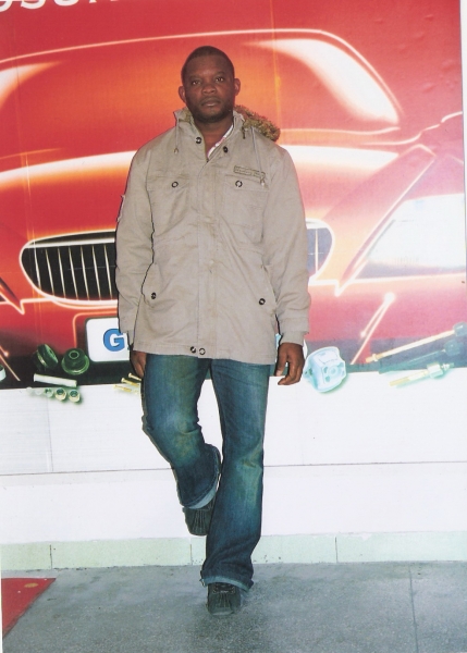  - click for next photo