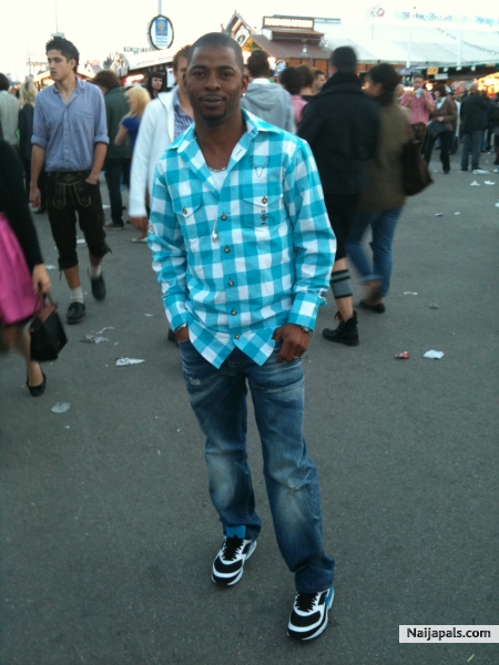  - click for next photo