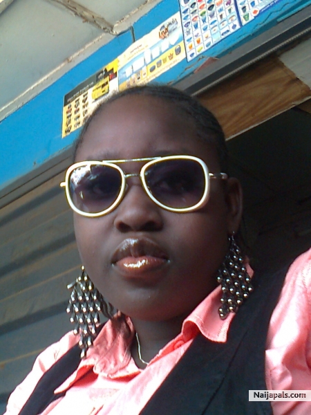 feel d glamour - click for next photo